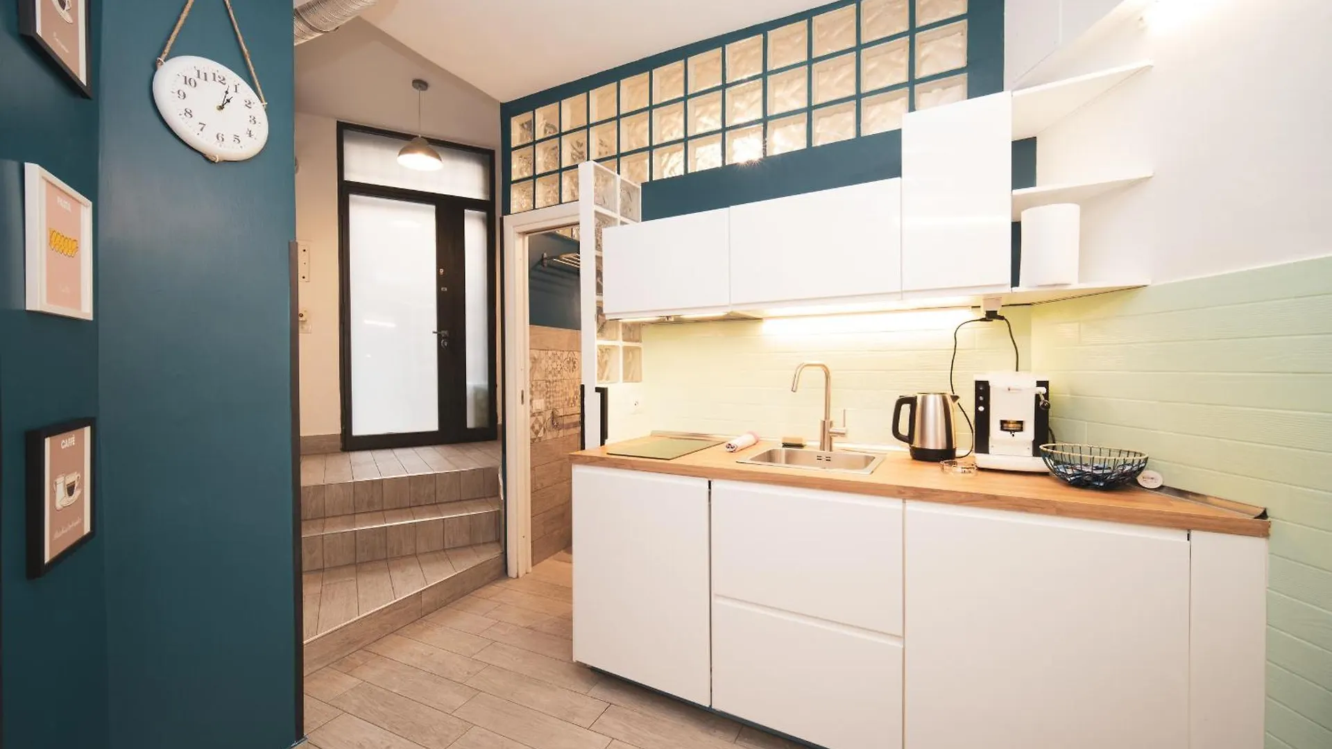 King Of Rome Studio Apartment Buddyrent