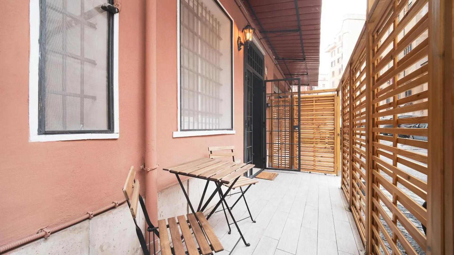 King Of Rome Studio Apartment Buddyrent