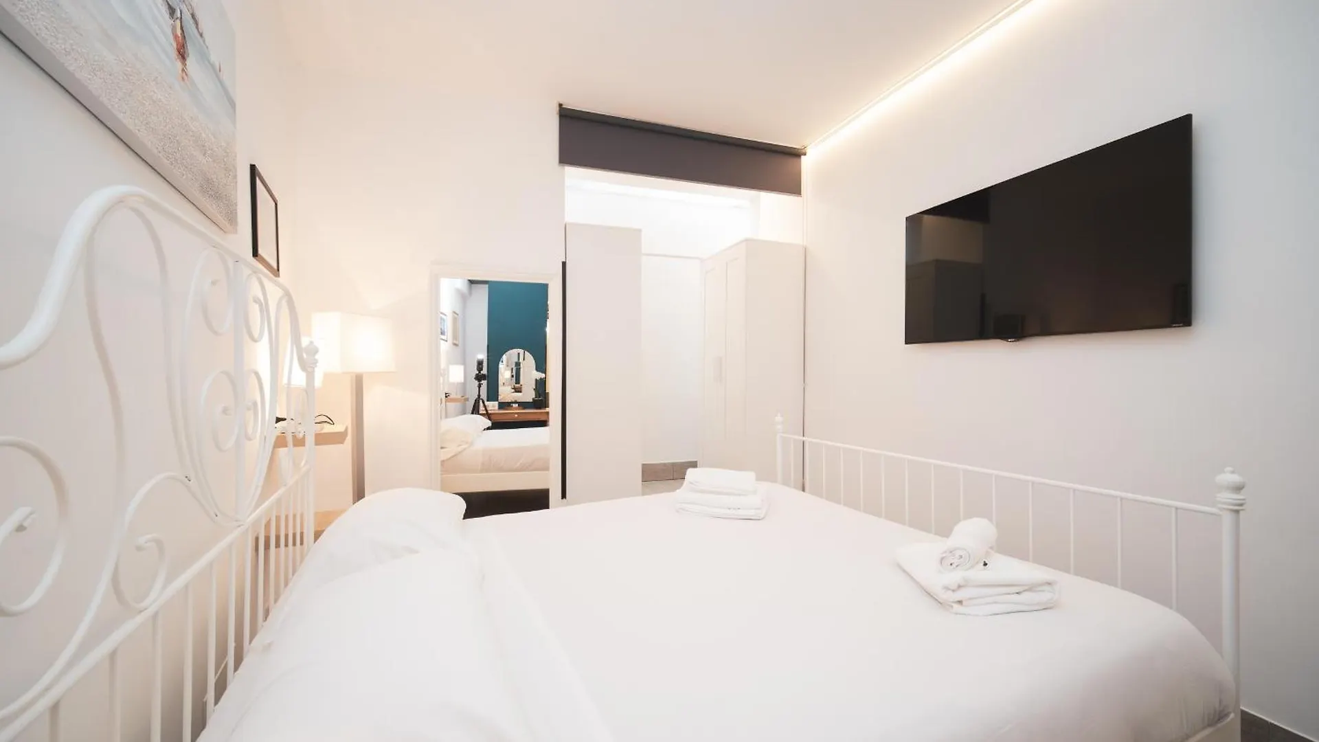 King Of Rome Studio Apartment Buddyrent Italy